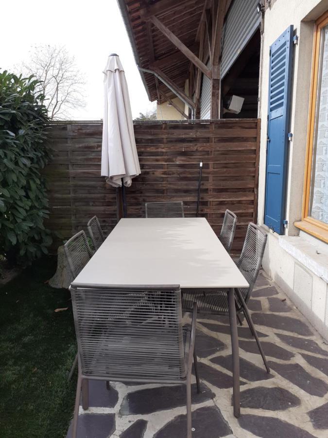 Gite 32 Rue Du Huit Mai Freneuse  Exterior photo